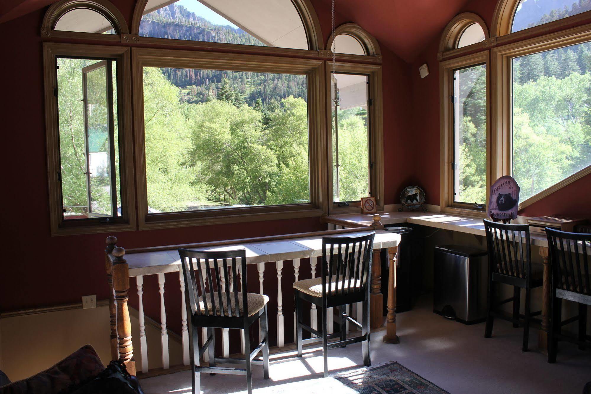 Black Bear Manor Орей Экстерьер фото